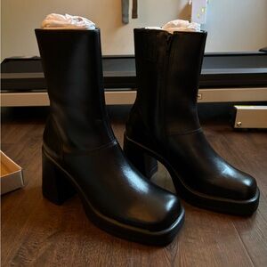 Steve Madden Fantsie Boots, 8.5 (Black)